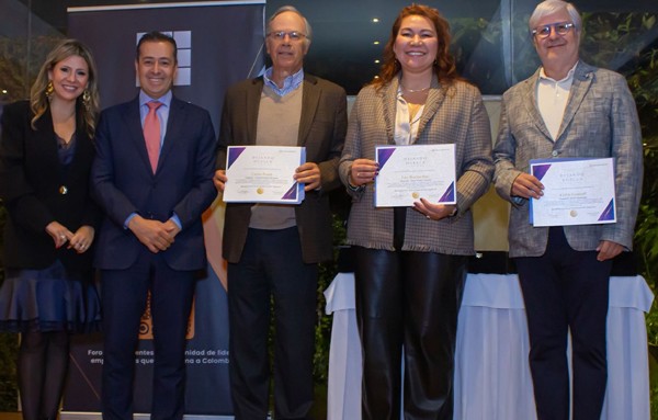 Premios Dejando Huella III Edición.