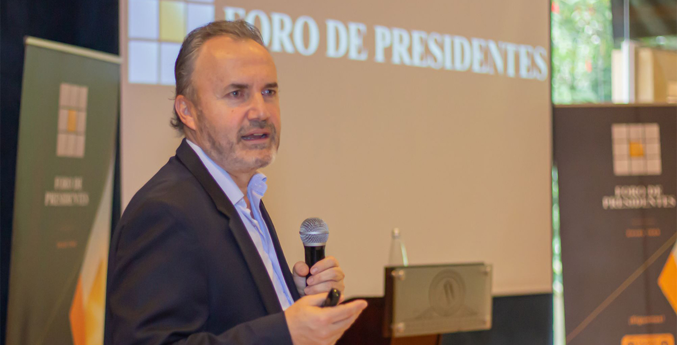 Plenaria: La Estrategia Emergente