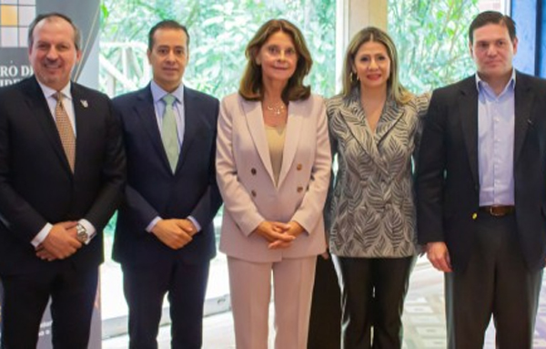 Seguridad Nacional: Análisis y Reflexiones de Exministros de Defensa